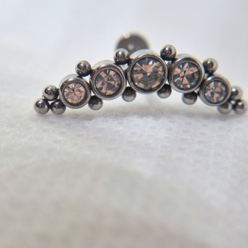 Long Victorian crown labret 