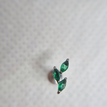 Green Leaf labret