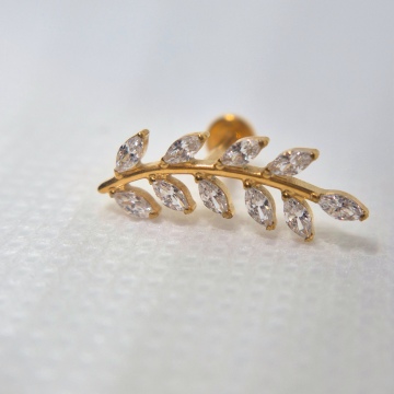 Long leaf labret (gold)