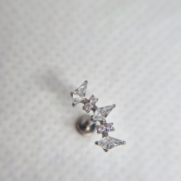 Crystal range labret