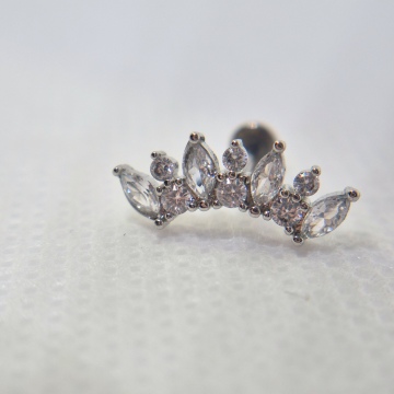 Long crown labret  